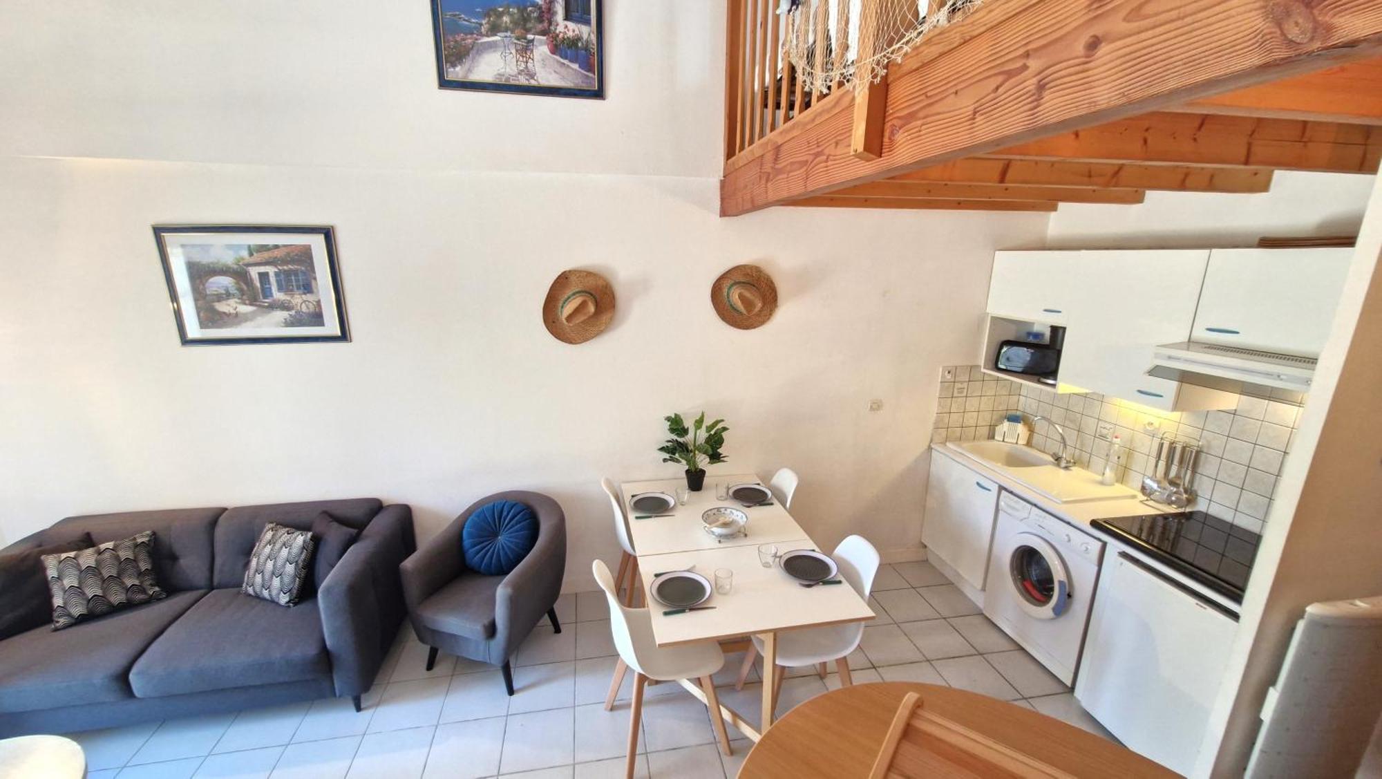 Meschers Sur Gironde - Maisonnette De Vacances - Terrasse - Proche Plage Esterno foto
